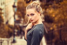 Blonde Girl Looking Back 4k