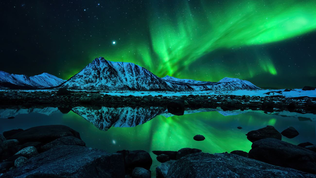 Northern Lights Aurora Borealis 4k